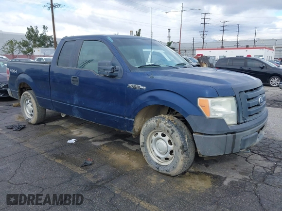 2012 Ford F-150 XL with VIN 1FTFX1EF4CFA96967, listed as a IAAI auction lot 41423830 with 215,958 mi miles. Bid and sale history available at carsss.com. Image 1.