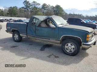 1995 GMC Sierra 1500 z VIN 2GTEK19K1S1561454, wystawiony jako Copart lot #47128465 z przebiegiem 178 963 mil mil oraz Szkody całkowita. Historia ofert i sprzedaży dostępna na DreamBid. Obrazek 4.