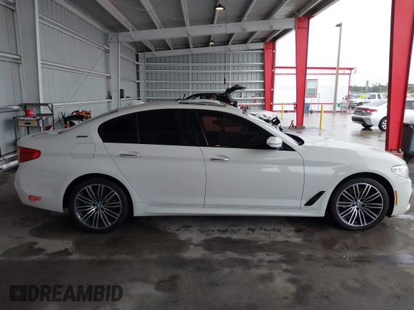 2018 BMW 5 Series 530e с VIN WBAJA9C57JB249475, выставлен на аукционе IAAI как лот 42232097 с пробегом 107 341 миль миль и . История ставок и продаж доступна на DreamBid. Изображение 13.