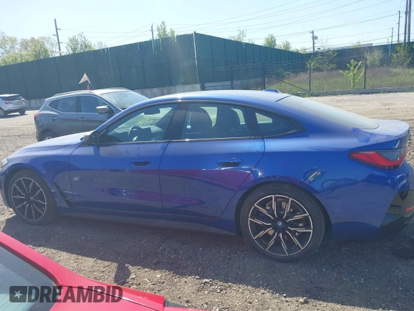 2024 BMW i4 M50 z VIN WBY33AW09RFS60679, wystawiony jako IAAI lot #41983706 z przebiegiem 2665 mil mil oraz . Historia ofert i sprzedaży dostępna na DreamBid. Obrazek 14.