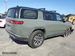 2022 Rivian R1S Launch Edition with VIN 7PDSGABL6NN000590, listed as a Copart auction lot 61510904 with 0 mi miles and Salvage Title. Bid and sale history available at carsss.com. Image 3.