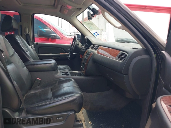 2007 Chevrolet Avalanche LTZ z VIN 3GNEC12077G263020, wystawiony jako IAAI lot #42297577 z przebiegiem 156 986 mil mil oraz . Historia ofert i sprzedaży dostępna na DreamBid. Obrazek 5.
