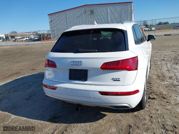 2018 Audi Q5 Premium with VIN WA1ANAFY4J2212232, listed as a IAAI auction lot 41416784 with 96,801 mi miles. Bid and sale history available at carsss.com. Image 16.