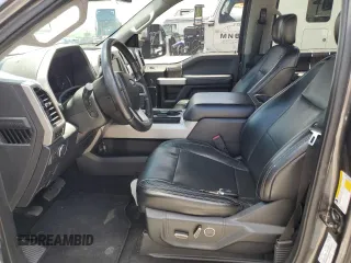 2019 Ford F-350 XL z VIN 1FT8W3DT0KEF32832, wystawiony jako Copart lot #55496984 z przebiegiem 255 549 mil mil oraz Szkoda całkowita • Salvage title. Historia ofert i sprzedaży dostępna na DreamBid. Obrazek 7.