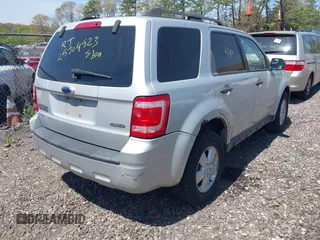2008 Ford Escape XLT with VIN 1FMCU93188KC81213, listed as a IAAI auction lot 42175434 with Not provided miles and . Bid and sale history available at DreamBid. Image 4.