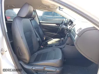 2015 Volkswagen Passat 1.8T Wolfsburg Ed with VIN 1VWAT7A37FC045499, listed as a IAAI auction lot 42020337 with 171,804 mi miles. Bid and sale history available at carsss.com. Image 5.