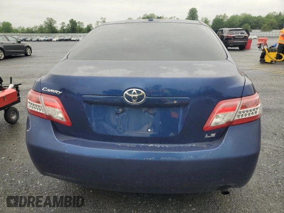2010 Toyota Camry z VIN 4T1BF3EK0AU549366, wystawiony jako Copart lot #56641385 z przebiegiem 250 625 mil mil oraz Szkoda całkowita • Salvage title. Historia ofert i sprzedaży dostępna na DreamBid. Obrazek 6.