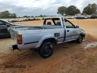 1990 Toyota Pickup DX с VIN JT4RN81P1L5069533, выставлен на аукционе Copart как лот 78433024 с пробегом 277 999 миль миль и Списание • Salvage title. История ставок и продаж доступна на DreamBid. Изображение 3.
