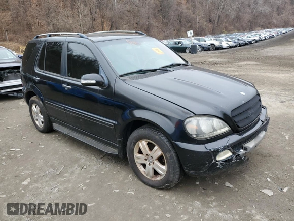 2005 Mercedes-Benz M-Class 3.7L with VIN 4JGAB57E75A565890, listed as a Copart auction lot 83322774 with 0 mi miles and Clean Title. Bid and sale history available at carsss.com. Image 4.