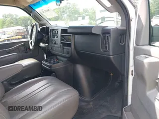 2016 Chevrolet Express Cargo с VIN 1GCWGAFF4G1273888, выставлен на аукционе IAAI как лот 42493324 с пробегом 282 019 миль миль и . История ставок и продаж доступна на DreamBid. Изображение 5.