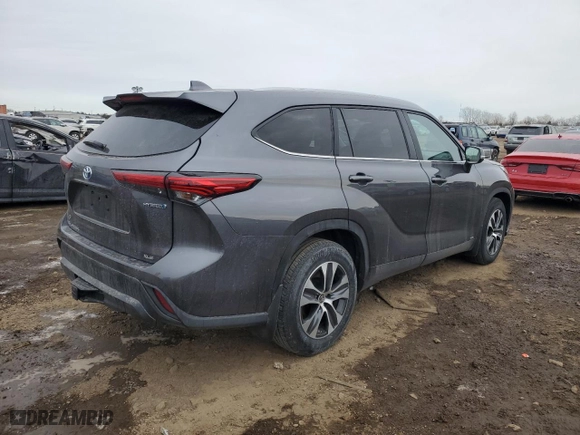 2023 Toyota Highlander Hybrid XLE with VIN 5TDKBRCH3PS118141, listed as a Copart auction lot 44040995 with 32,145 mi miles and Salvage Title. Bid and sale history available at carsss.com. Image 3.