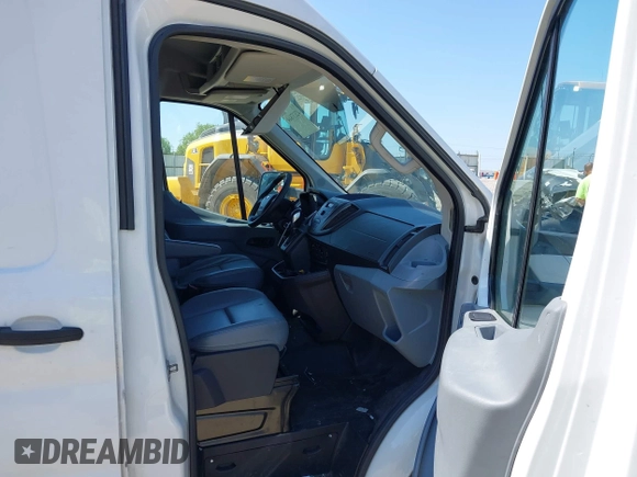 2015 Ford Transit Cargo z VIN 1FTNE2CM6FKA08103, wystawiony jako IAAI lot #42137844 z przebiegiem 224 687 mil mil oraz . Historia ofert i sprzedaży dostępna na DreamBid. Obrazek 5.