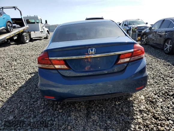 2015 Honda Civic LX z VIN 2HGFB2F59FH519072, wystawiony jako Copart lot #52425705 z przebiegiem 185 539 mil mil oraz Szkoda całkowita • Salvage title. Historia ofert i sprzedaży dostępna na DreamBid. Obrazek 6.
