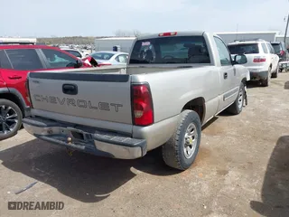 2005 Chevrolet Silverado 1500 Work Truck with VIN 1GCEC14X45Z106318, listed as a IAAI auction lot 41819033 with 153,997 mi miles. Bid and sale history available at carsss.com. Image 4.