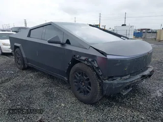2024 Tesla Cybertruck z VIN 7G2CEHED0RA043898, wystawiony jako IAAI lot #41828143 z przebiegiem 8285 mil mil oraz . Historia ofert i sprzedaży dostępna na DreamBid. Obrazek 1.