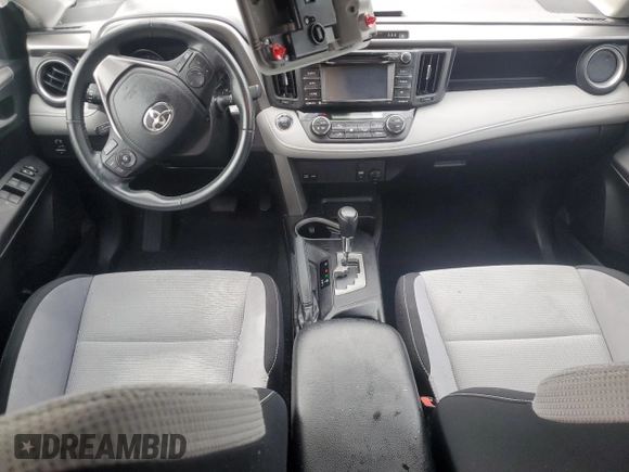 2018 Toyota RAV4 XLE with VIN 2T3WFREV6JW463548, listed as a Copart auction lot 58765805 with 61,250 mi miles and Non repairable. Bid and sale history available at DreamBid. Image 8.
