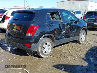 2022 Chevrolet Trax LS with VIN KL7CJNSM2NB554978, listed as a IAAI auction lot 41416440 with 23,658 mi miles. Bid and sale history available at carsss.com. Image 4.