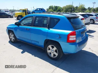 2008 Jeep Compass Sport with VIN 1J8FT47W18D694665, listed as a IAAI auction lot 41772431 with 194,442 mi miles. Bid and sale history available at carsss.com. Image 3.