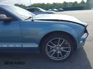 2007 Ford Mustang Deluxe with VIN 1ZVFT80N675294588, listed as a IAAI auction lot 42502168 with 121,562 mi miles and . Bid and sale history available at DreamBid. Image 17.