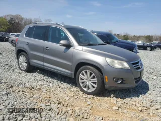 2010 Volkswagen Tiguan SEL with VIN WVGBV7AX4AW513809, listed as a Copart auction lot 50951415 with 109,001 mi miles and Clean Title. Bid and sale history available at DreamBid. Image 4.