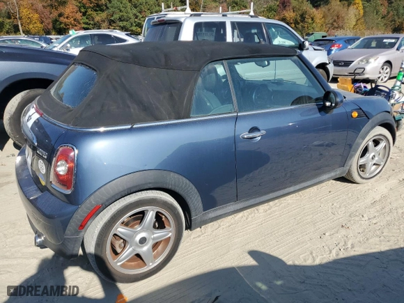 2009 MINI Cooper Convertible with VIN WMWMR33559TU96728, listed as a Copart auction lot 77949004 with 86,084 mi miles and Clean Title. Bid and sale history available at carsss.com. Image 3.