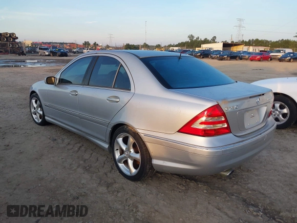 2005 Mercedes-Benz C 230 Kompressor z VIN WDBRF40J25F627419, wystawiony jako IAAI lot #42824137 z przebiegiem 180 202 mil mil oraz . Historia ofert i sprzedaży dostępna na DreamBid. Obrazek 3.