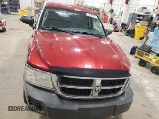 2008 Dodge Dakota SXT z VIN 1D7HW38K38S543504, wystawiony jako Copart lot #43649515 z przebiegiem 181 394 mil mil oraz Nie do naprawy • Non repairable. Historia ofert i sprzedaży dostępna na DreamBid. Obrazek 5.