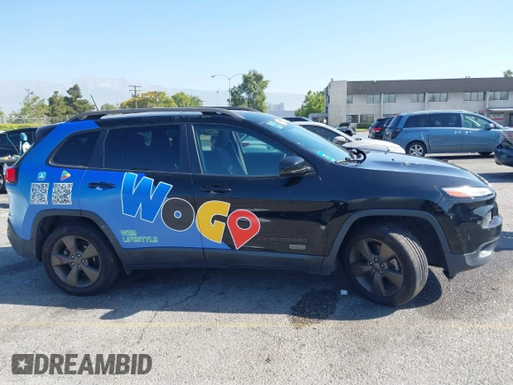 2017 Jeep Cherokee Latitude z VIN 1C4PJLCB7HW578728, wystawiony jako IAAI lot #42516593 z przebiegiem 135 757 mil mil oraz . Historia ofert i sprzedaży dostępna na DreamBid. Obrazek 13.