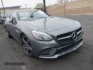 2020 Mercedes-Benz SLC 300 z VIN W1KPK3JA2LF172930, wystawiony jako IAAI lot #42141258 z przebiegiem 13 081 mil mil oraz . Historia ofert i sprzedaży dostępna na DreamBid. Obrazek 1.