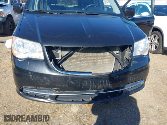 2015 Chrysler Town & Country Touring with VIN 2C4RC1BG9FR626501, listed as a IAAI auction lot 41279210 with 211,206 mi miles and . Bid and sale history available at DreamBid. Image 6.