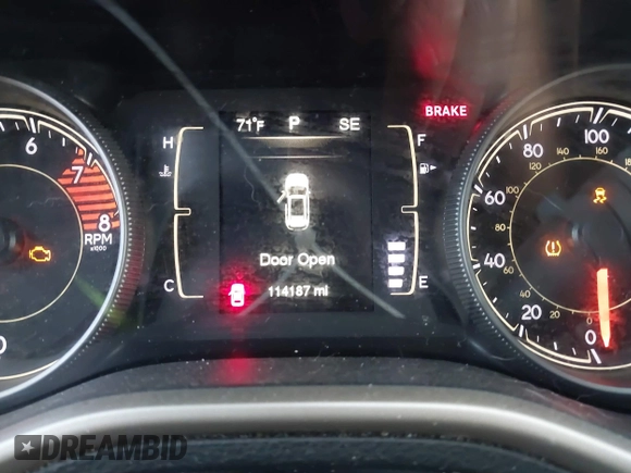 2016 Jeep Cherokee Latitude with VIN 1C4PJLCS1GW247965, listed as a IAAI auction lot 41623805 with 114,187 mi miles. Bid and sale history available at carsss.com. Image 7.