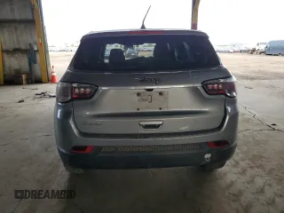 2023 Jeep Compass Sport с VIN 3C4NJDANXPT557094, выставлен на аукционе Copart как лот 84733764 с пробегом Не указан миль и Списание • Salvage title. История ставок и продаж доступна на DreamBid. Изображение 6.