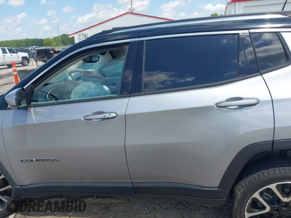 2018 Jeep Compass Limited z VIN 3C4NJDCB3JT369267, wystawiony jako IAAI lot #42181693 z przebiegiem 96 511 mil mil oraz . Historia ofert i sprzedaży dostępna na DreamBid. Obrazek 14.