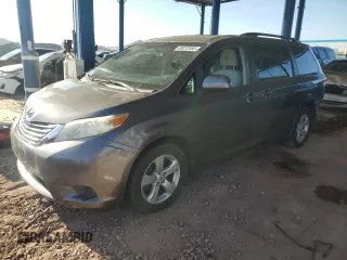 2013 Toyota Sienna LE AAS z VIN 5TDKK3DC6DS286111, wystawiony jako Copart lot #60072585 z przebiegiem 151 310 mil mil oraz Szkoda całkowita • Salvage title. Historia ofert i sprzedaży dostępna na DreamBid. Obrazek 1.