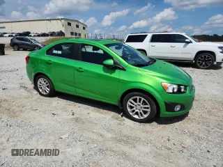 2015 Chevrolet Sonic LT z VIN 1G1JC5SH2F4145840, wystawiony jako Copart lot #59638075 z przebiegiem 101 521 mil mil oraz Czysty tytuł • Clean title. Historia ofert i sprzedaży dostępna na DreamBid. Obrazek 4.
