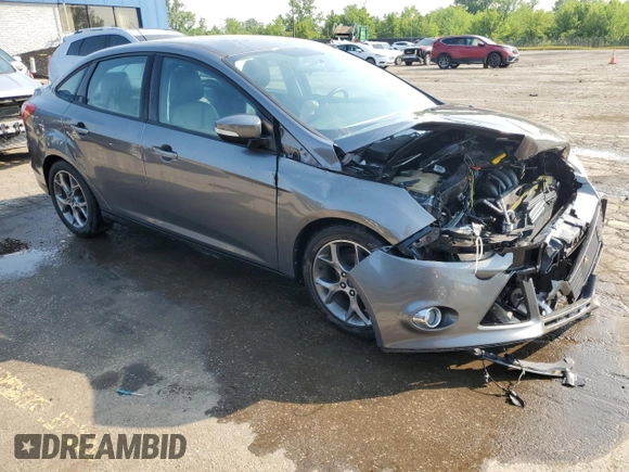 2013 Ford Focus SE with VIN 1FADP3F28DL333256, listed as a Copart auction lot 60438255 with 102,226 mi miles and Clean title. Bid and sale history available at DreamBid. Image 4.