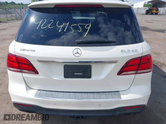 2017 Mercedes-Benz GLE 43 AMG с VIN 4JGDA6EB7HA943905, выставлен на аукционе IAAI как лот 42241559 с пробегом 63 608 миль миль и . История ставок и продаж доступна на DreamBid. Изображение 16.