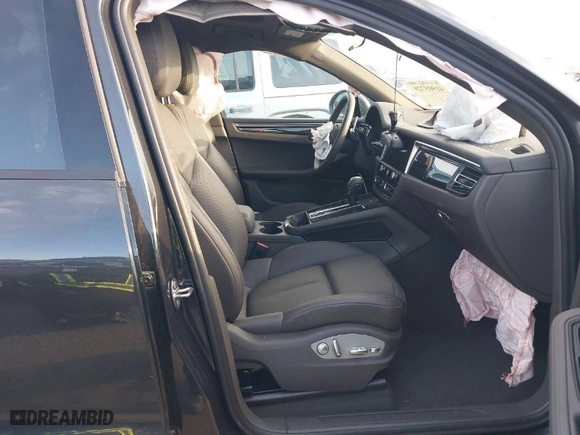 2024 Porsche Macan with VIN WP1AA2A55RLB03058, listed as a IAAI auction lot 41905728 with 7,880 mi miles. Bid and sale history available at carsss.com. Image 5.