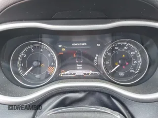 2014 Jeep Cherokee Limited with VIN 1C4PJLDB3EW305005, listed as a IAAI auction lot 41887214 with 196,884 mi miles. Bid and sale history available at carsss.com. Image 7.