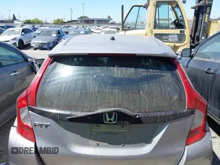 2019 Honda Fit LX z VIN 3HGGK5H42KM733455, wystawiony jako IAAI lot #42644157 z przebiegiem 51 036 mil mil oraz . Historia ofert i sprzedaży dostępna na DreamBid. Obrazek 17.