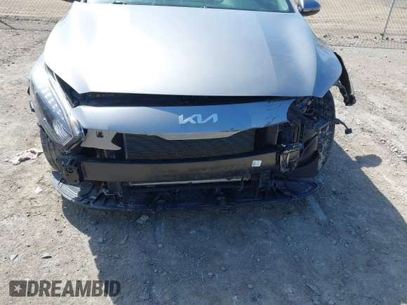 2024 Kia Forte LXS z VIN 3KPF24AD0RE713420, wystawiony jako IAAI lot #42091051 z przebiegiem 36 875 mil mil oraz . Historia ofert i sprzedaży dostępna na DreamBid. Obrazek 6.
