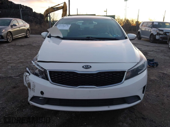 2018 Kia Forte LX with VIN 3KPFL4A74JE190592, listed as a IAAI auction lot 41246176 with 1 mi miles. Bid and sale history available at carsss.com. Image 11.