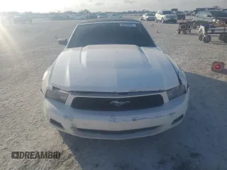2011 Ford Mustang V6 with VIN 1ZVBP8EM2B5108198, listed as a Copart auction lot 88306225 with 125,270 mi miles and Salvage Title. Bid and sale history available at carsss.com. Image 5.