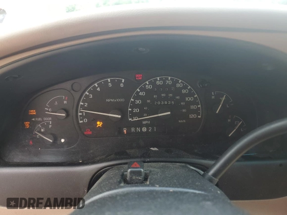 2000 Ford Explorer XLT с VIN 1FMZU73E2YZB13205, выставлен на аукционе Copart как лот 57918165 с пробегом 203 635 миль миль и Чистый • Clean title. История ставок и продаж доступна на DreamBid. Изображение 9.