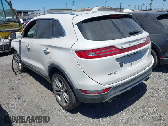 2019 Lincoln MKC Reserve with VIN 5LMCJ3D97KUL44398, listed as a IAAI auction lot 42513739 with 106,078 mi miles and . Bid and sale history available at DreamBid. Image 3.