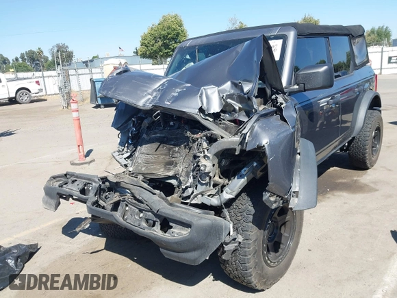 2021 Ford Bronco z VIN 1FMDE5BH9MLB00617, wystawiony jako IAAI lot #42467207 z przebiegiem 36 220 mil mil oraz . Historia ofert i sprzedaży dostępna na DreamBid. Obrazek 6.