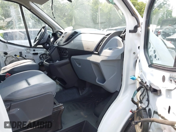 2015 Ford Transit Passenger XL с VIN 1FBAX2CG7FKA10515, выставлен на аукционе IAAI как лот 42424182 с пробегом 8 962 миль миль и . История ставок и продаж доступна на DreamBid. Изображение 5.