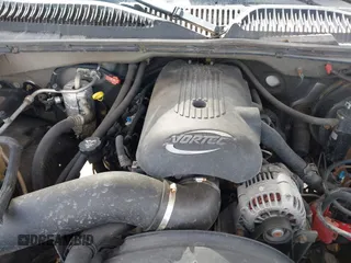 2003 Chevrolet Silverado 1500 LT with VIN 2GCEK19T531343401, listed as a IAAI auction lot 42080760 with 183,960 mi miles. Bid and sale history available at carsss.com. Image 10.