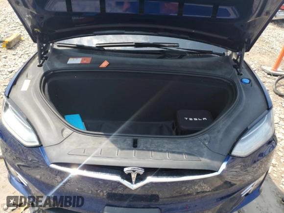 2016 Tesla Model X 70D z VIN 5YJXCAE27GF006668, wystawiony jako Copart lot #59637595 z przebiegiem 58 163 mil mil oraz Czysty tytuł • Clean title. Historia ofert i sprzedaży dostępna na DreamBid. Obrazek 11.