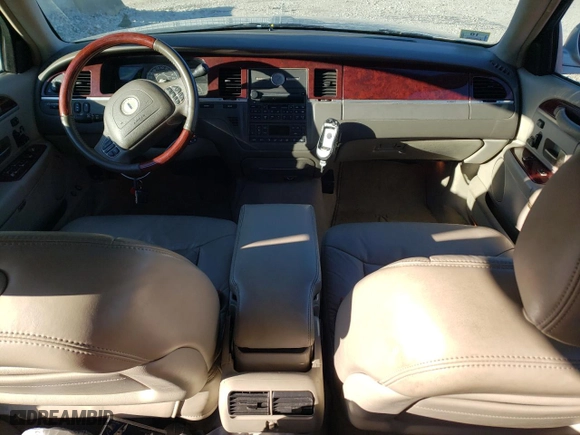 2003 Lincoln Town Car Cartier with VIN 1LNHM83W63Y692465, listed as a Copart auction lot 84882984 with 106,405 mi miles and Clean Title. Bid and sale history available at carsss.com. Image 8.